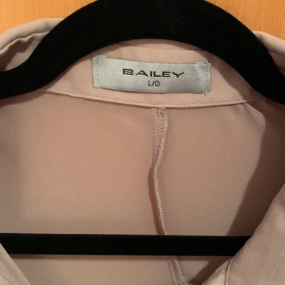 Brian Bailey High Low Blouse - Picture 5 of 6